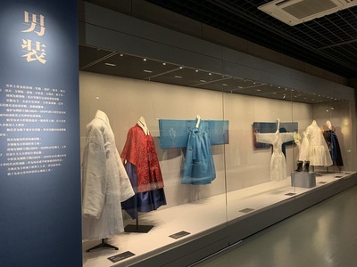 錦繡江南映韓風(fēng) 韓國傳統(tǒng)服飾展杭州啟幕，匠心織就文化交融